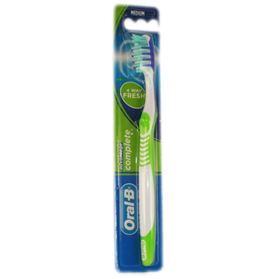 Oral B toothbrush advantage complete 4 way fresh - Medium